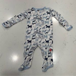 Magnetic Me footed onesie, size 0-3 months